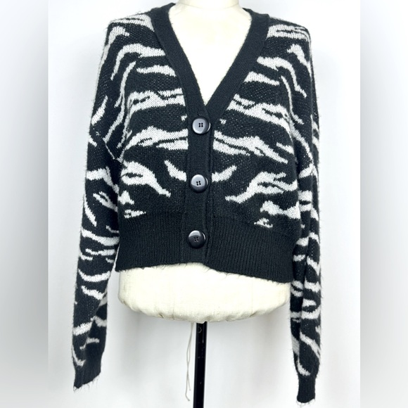 Women's Black and White Zebra Print Sweater - Picture 1 of 13